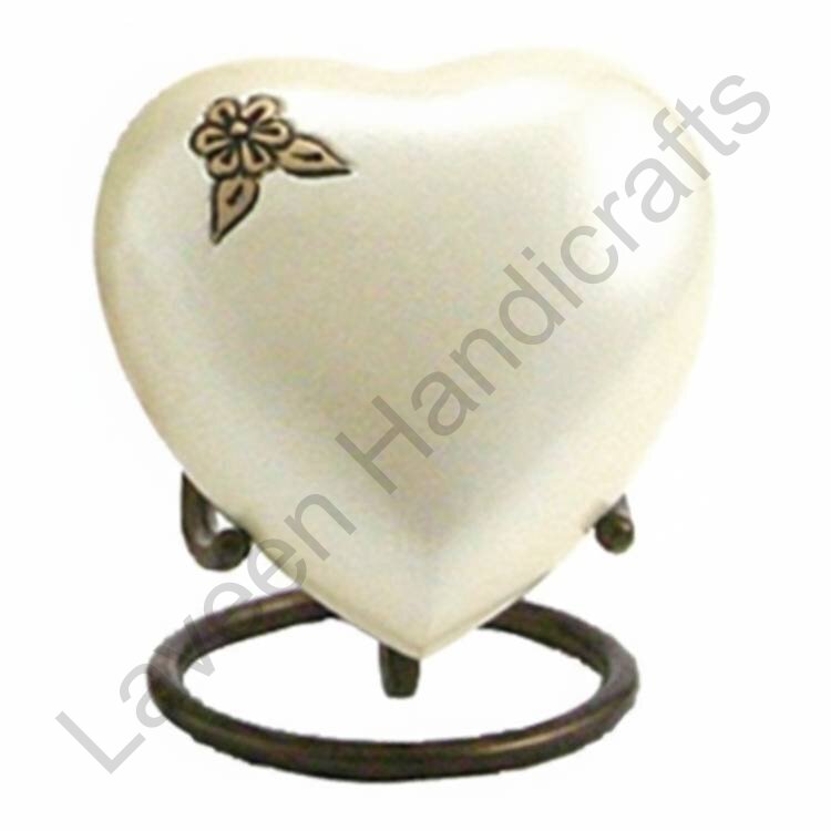 Corner Flower Heart Shaped Urn Pearl White